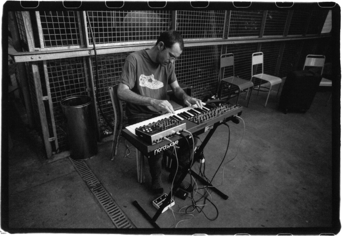 Martin Granger <p>Martin Granger jouant du clavier</p>